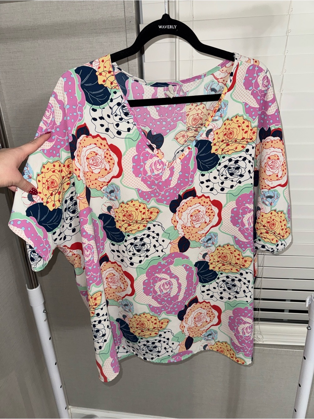 entro Multicolor Floral V-Neck Short Sleeve Tunic